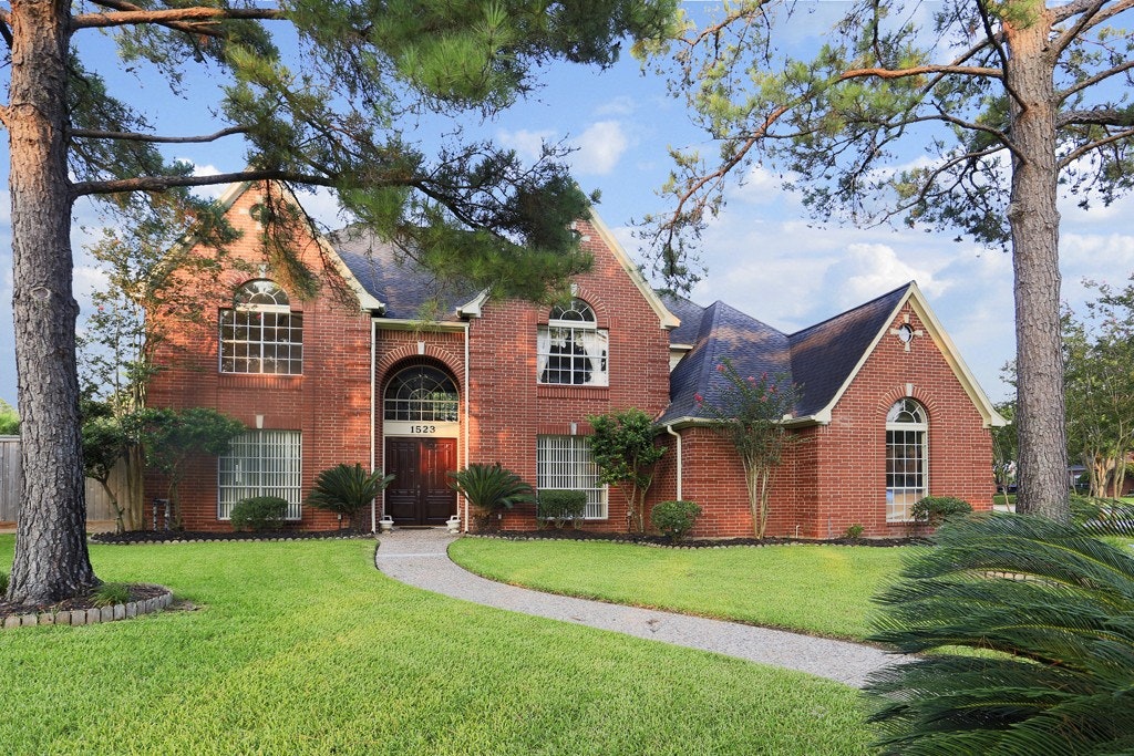 1523 Kelliwood Oaks Dr, Katy, TX 77450, Presented by Shad Bogany